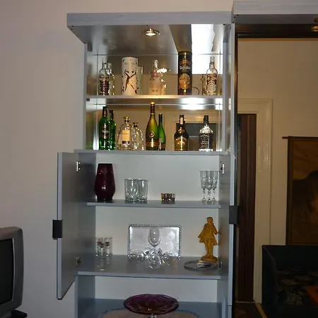 Joe Apartment
