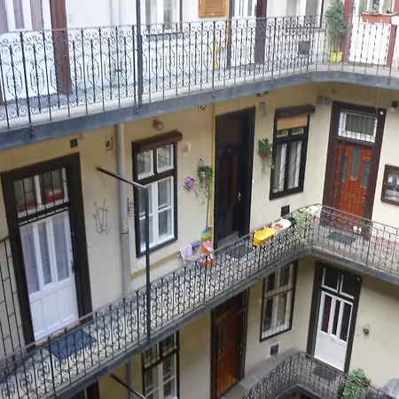 Joe Apartamento